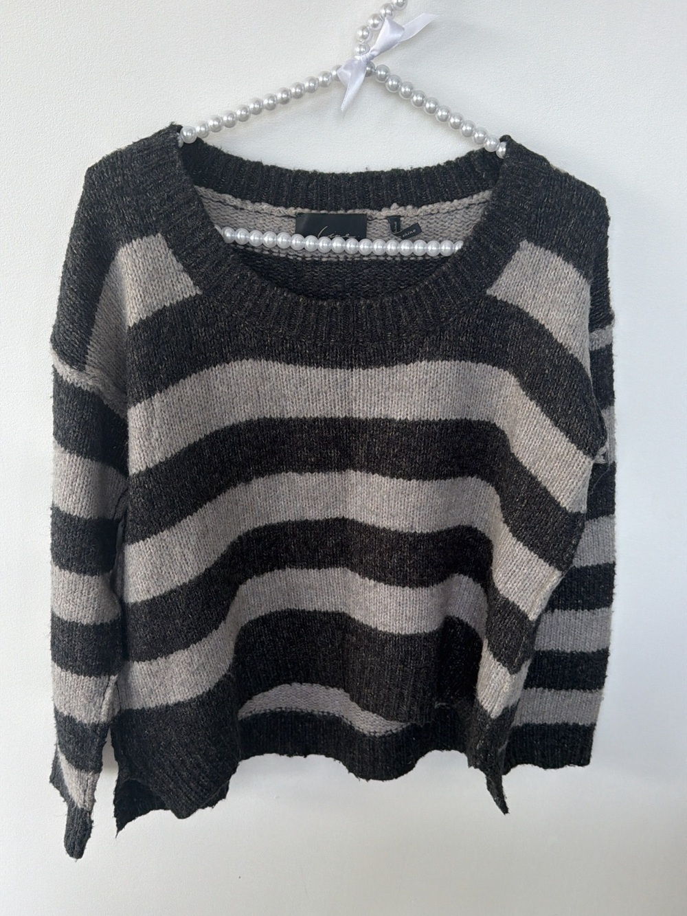 Striped Crewneck Women's Sweater - Black & Gray